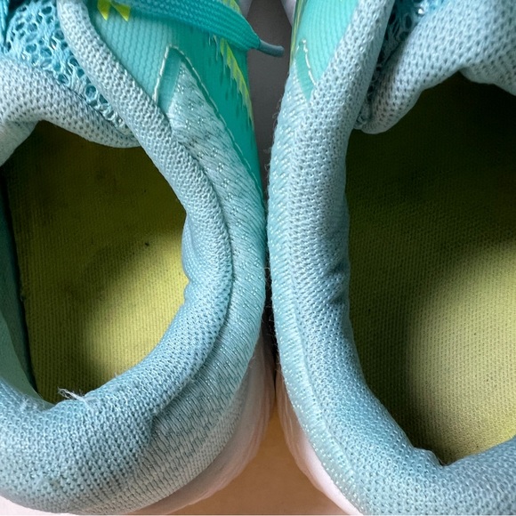 Ladies Mint Green Nike - Picture 5 of 10